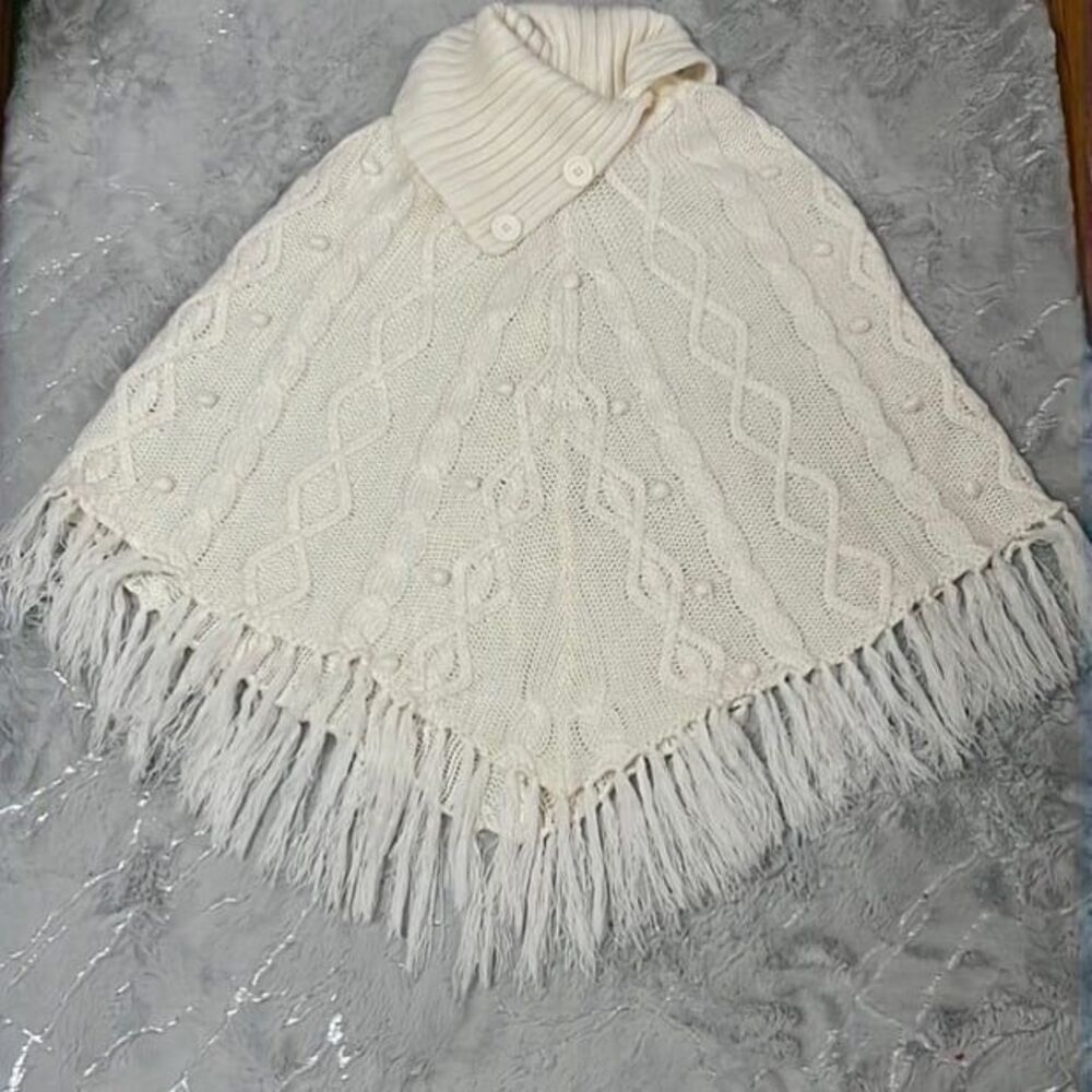 Poncho Cute Beige Ivory white poncho with pom pom detailing and and fringes